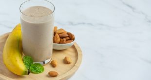 banana-almond-smoothie-marble-background-min